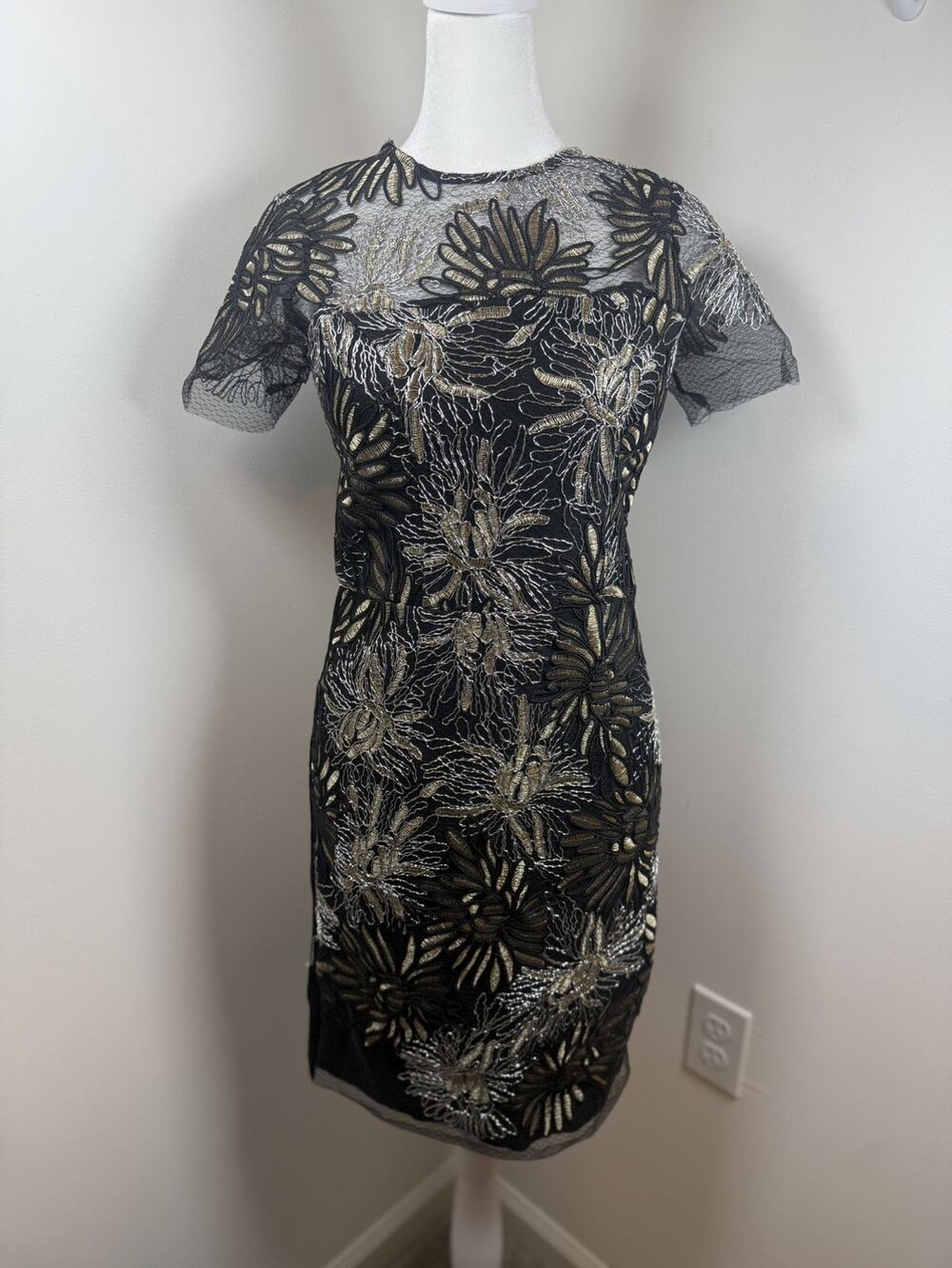 Alexia Admor Embroidered Front Sheath Dress Sz XS Black Party Cocktail Metallic
